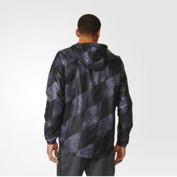 Adidas Bayern Munich Windbreaker - Picture 3 of 15